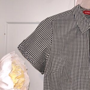 GLORIA  VANDERBILT button up